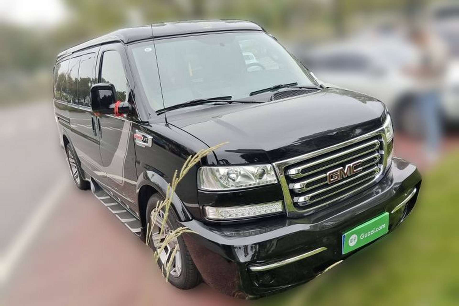 Used GMC SAVANA 2019 6.0L GL750 Elegant Sky Edition Front Right 45 Deg