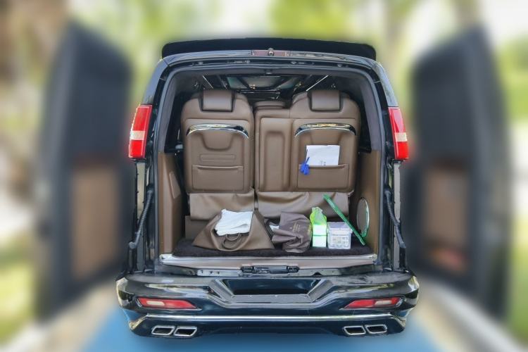 Used GMC SAVANA 2019 6.0L GL750 Elegant Sky Edition Trunk