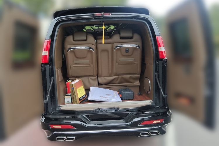 Used GMC SAVANA 2019 6.0L GL750 Elegant Sky Edition Trunk