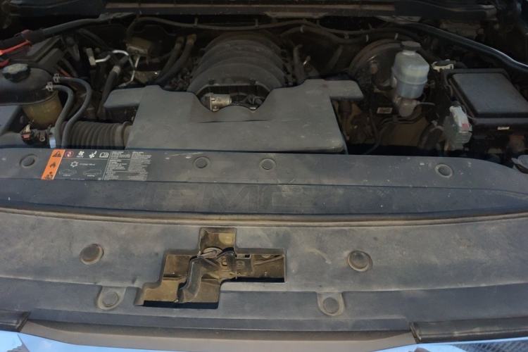 Used GMC SIERRA  Engine Bay