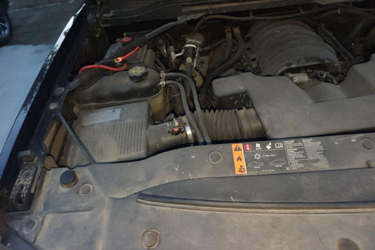 Used GMC SIERRA  Engine Bay Right