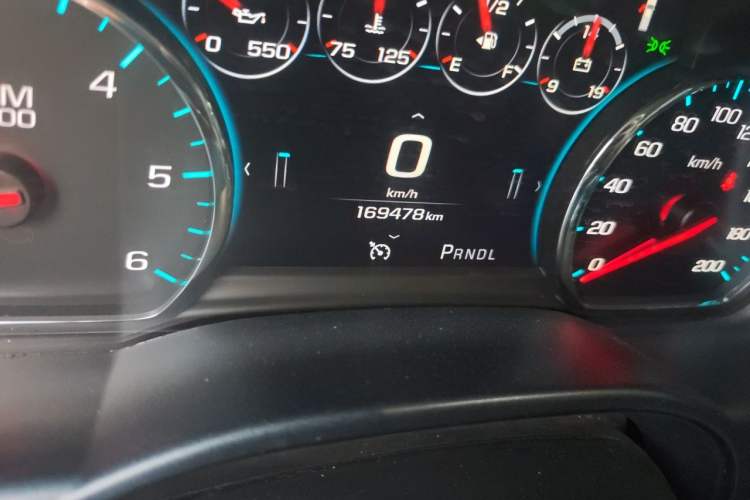 Used GMC SIERRA  Odometer Close Up