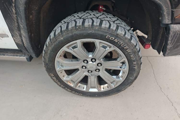 Used GMC SIERRA  Right Front Wheel Hub