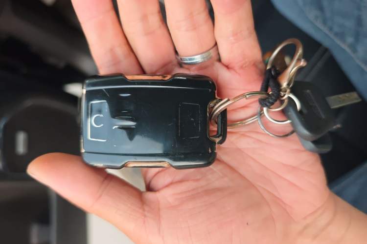 Used GMC SIERRA  Vehicle Key