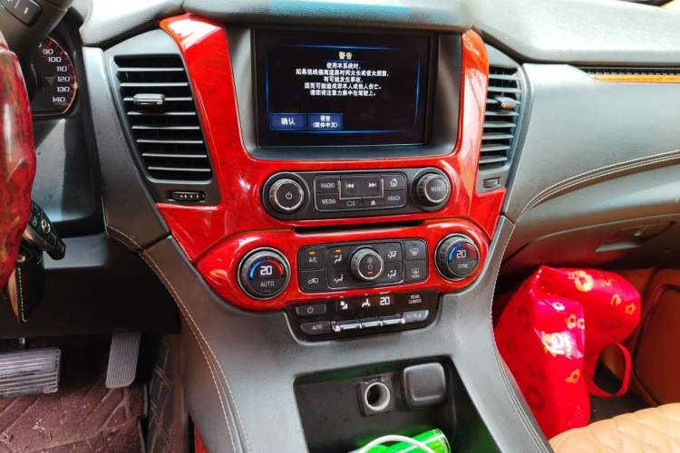 Used GMC YUKON  Audio And AC Panel