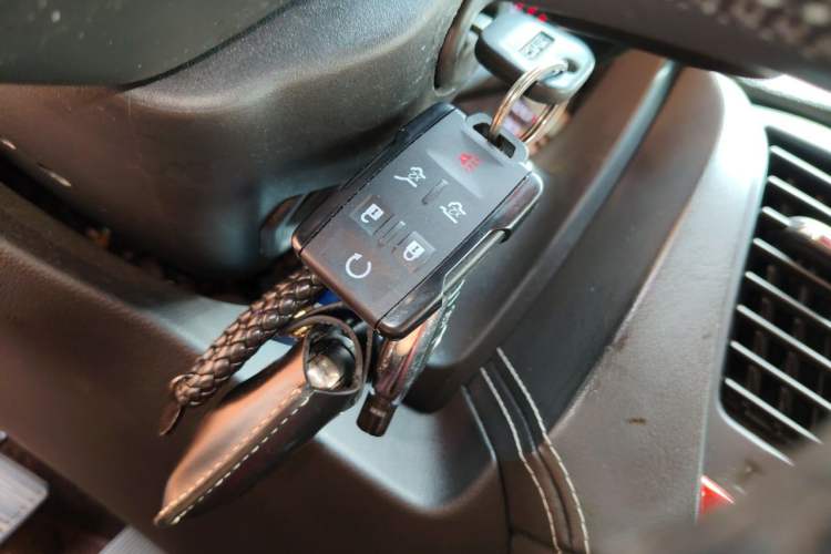 Used GMC YUKON  Vehicle Key