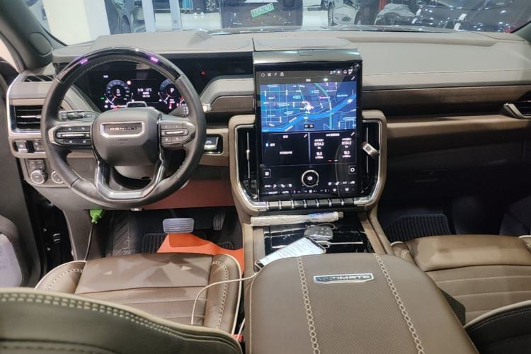 Used GMC YUKON 2025 2.7T Denali Ultimate Edition Center Console