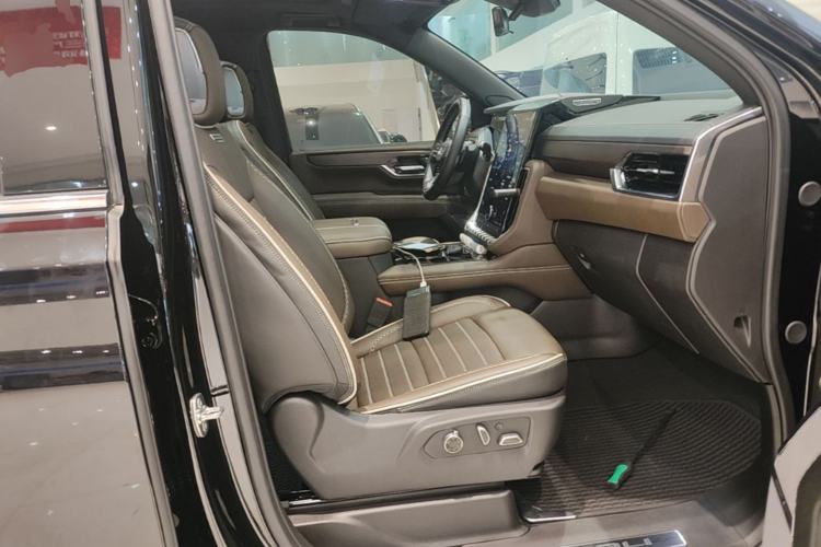 Used GMC YUKON 2025 2.7T Denali Ultimate Edition Right Front Seat
