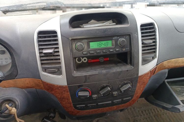 Used Golden Dragon Hiace 2010 2.0L Standard-Wheelbase Premium Version V19 Audio And AC Panel