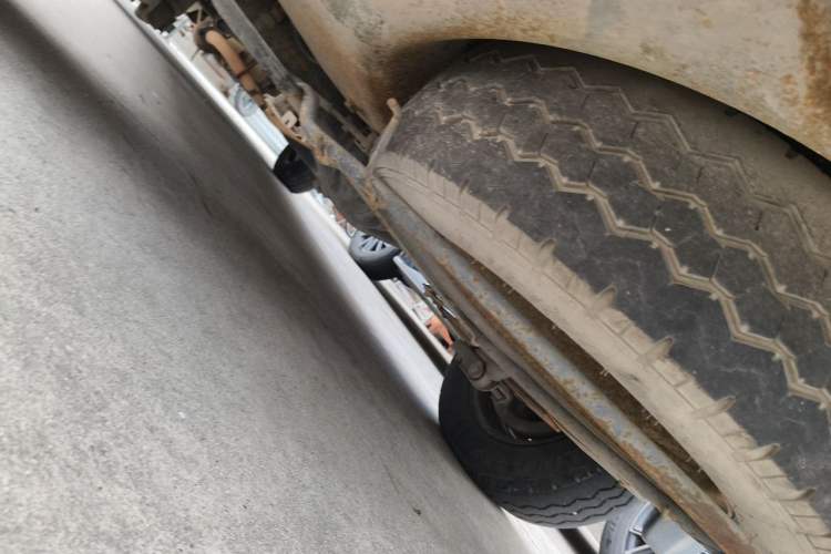 Used Golden Dragon Hiace 2010 2.0L Long-Wheelbase Gasoline Premium Version V20 Chassis Front