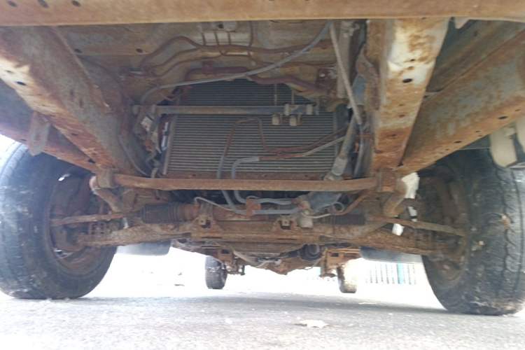 Used Golden Dragon Hiace 2010 2.0L Standard-Wheelbase Premium Version V19 Chassis Front