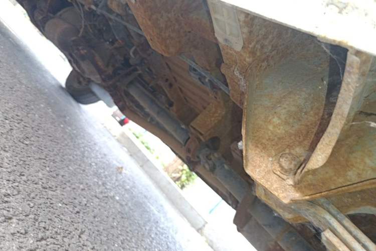 Used Golden Dragon Hiace 2010 2.0L Standard-Wheelbase Premium Version V19 Chassis Rear Left