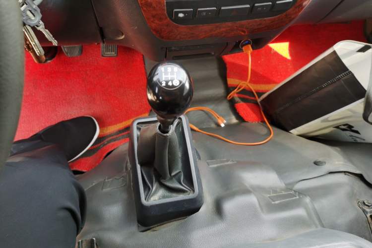 Used Golden Dragon Hiace 2010 2.0L Long-Wheelbase Gasoline Premium Version V20 Gear Lever