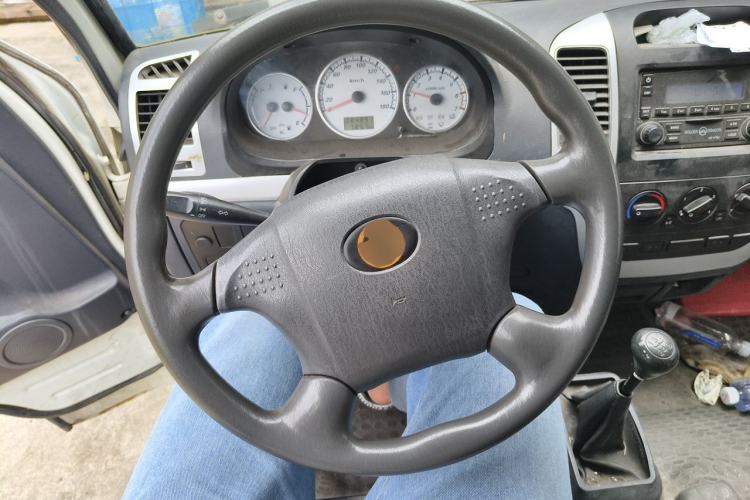 Used Golden Dragon Hiace 2010 2.0L Long-Wheelbase Gasoline Premium Version V20 Steering Wheel