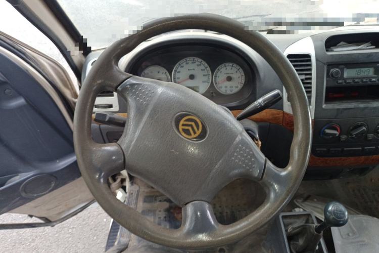 Used Golden Dragon Hiace 2010 2.0L Standard-Wheelbase Premium Version V19 Steering Wheel