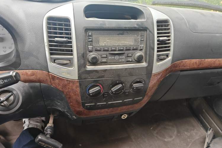 Used Golden Dragon Hiace 2010 2.2L Standard-Wheelbase Advanced Version 491Q-M Audio And AC Panel