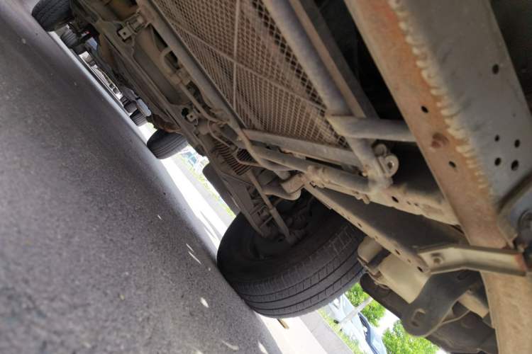 Used Golden Dragon Hiace 2010 2.0L Standard-Wheelbase Premium Version V19 Chassis Front