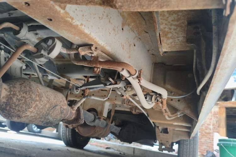 Used Golden Dragon Hiace 2010 2.2L Standard-Wheelbase Advanced Version 491Q-M Chassis Front Left