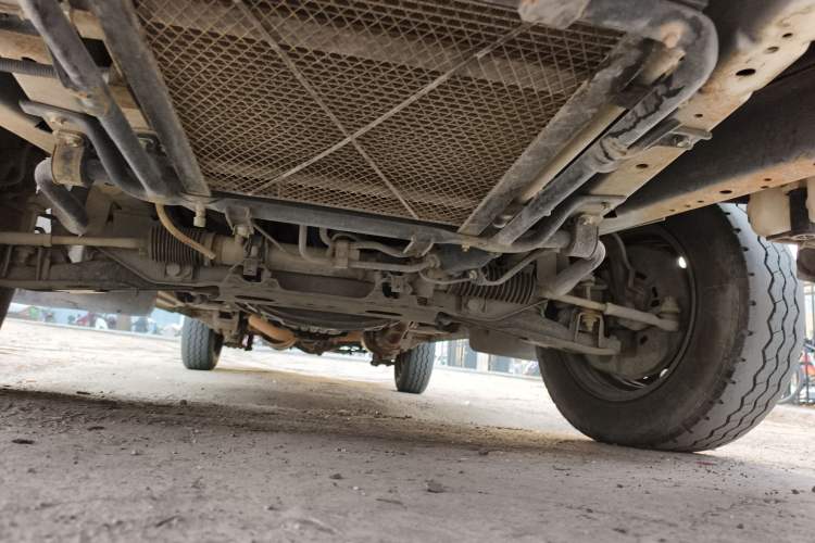 Used Golden Dragon Hiace 2010 2.0L Long-Wheelbase Gasoline Premium Version V20 Chassis Front