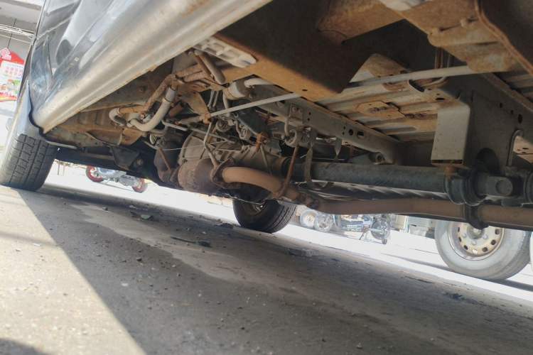 Used Golden Dragon Hiace 2010 2.2L Standard-Wheelbase Advanced Version 491Q-M Chassis Rear Left