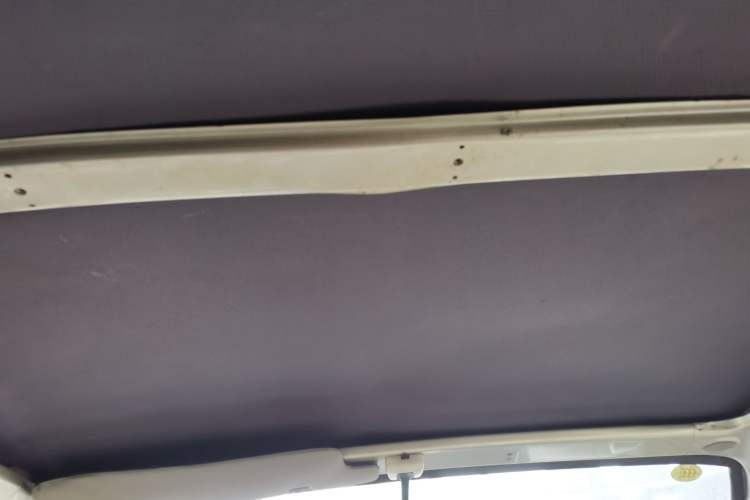 Used Golden Dragon Hiace 2010 2.0L Standard-Wheelbase Premium Version V19 Headliner