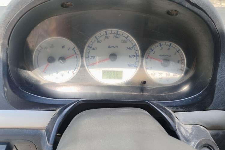 Used Golden Dragon Hiace 2010 2.2L Standard-Wheelbase Advanced Version 491Q-M Odometer Close Up