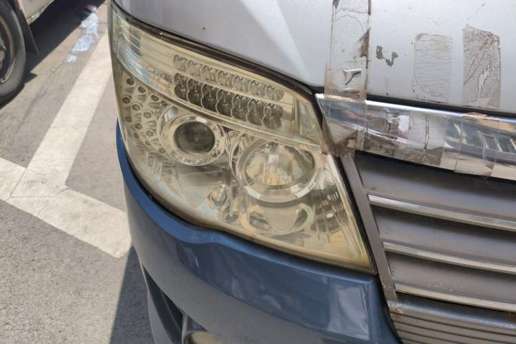 Used Golden Dragon Hiace 2010 2.2L Standard-Wheelbase Advanced Version 491Q-M Right Front Headlight