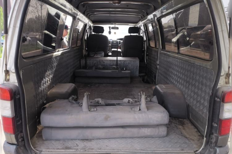 Used Golden Dragon Hiace 2010 2.0L Standard-Wheelbase Premium Version V19 Trunk