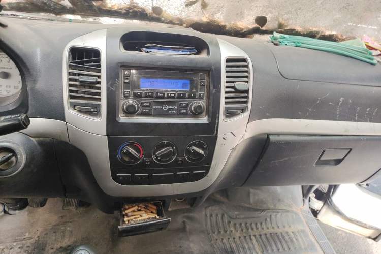 Used Golden Dragon Hiace 2010 2.0L Long-Wheelbase Gasoline Premium Version V20 Audio And AC Panel