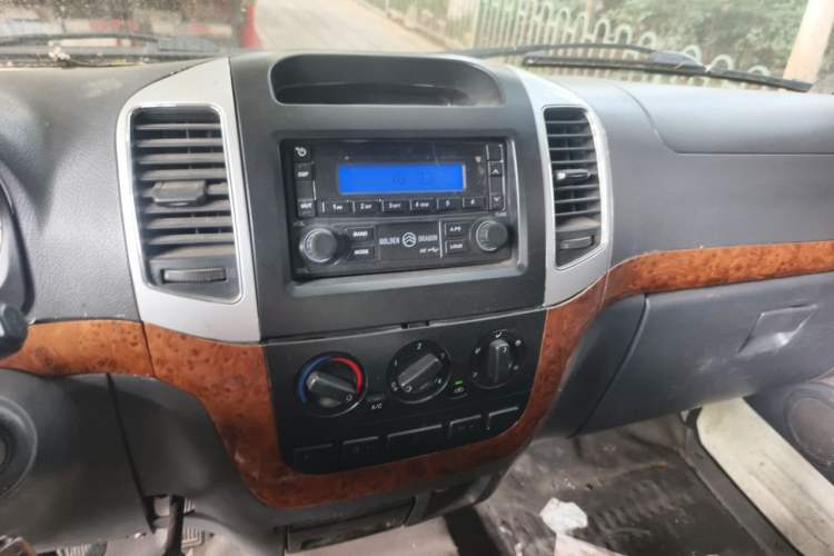 Used Golden Dragon Hiace 2010 2.2L Standard-Wheelbase Advanced Version 491Q-M Audio And AC Panel