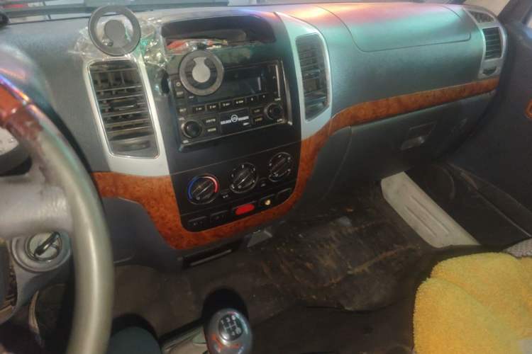 Used Golden Dragon Hiace 2010 2.2L Standard-Wheelbase Advanced Version 491Q-M Audio And AC Panel