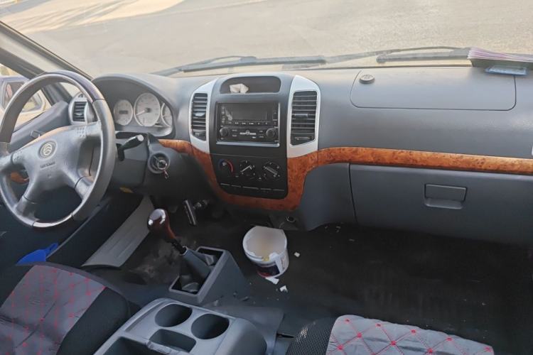 Used Golden Dragon Hiace 2010 2.2L Standard-Wheelbase Advanced Version 491Q-M Center Console