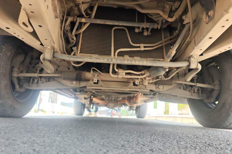 Used Golden Dragon Hiace 2010 2.2L Standard-Wheelbase Advanced Version 491Q-M Chassis Front