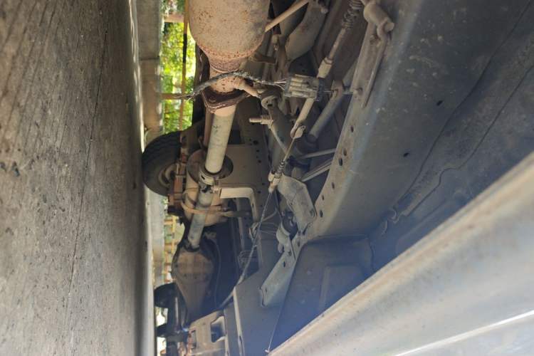 Used Golden Dragon Hiace 2010 2.0L Standard-Wheelbase Premium Version V19 Chassis Front Left