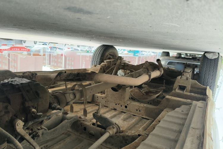 Used Golden Dragon Hiace 2010 2.2L Standard-Wheelbase Advanced Version 491Q-M Chassis Front Right