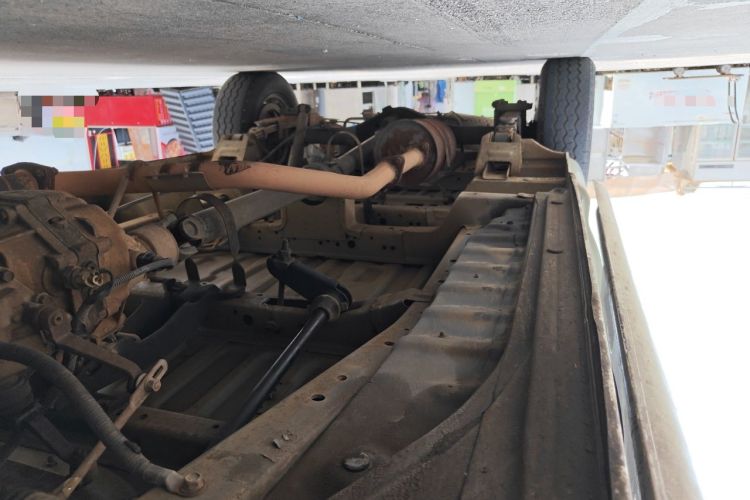 Used Golden Dragon Hiace 2010 2.0L Long-Wheelbase Gasoline Premium Version V20 Chassis Front Right