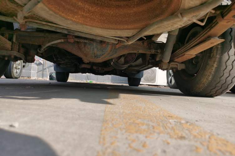 Used Golden Dragon Hiace 2010 2.0L Standard-Wheelbase Premium Version V19 Chassis Rear