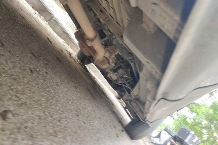 Used Golden Dragon Hiace 2010 2.0L Long-Wheelbase Gasoline Premium Version V20 Chassis Rear Right