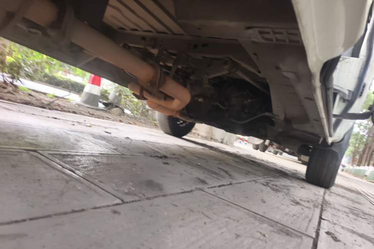 Used Golden Dragon Hiace 2010 2.2L Standard-Wheelbase Advanced Version 491Q-M Chassis Rear Right