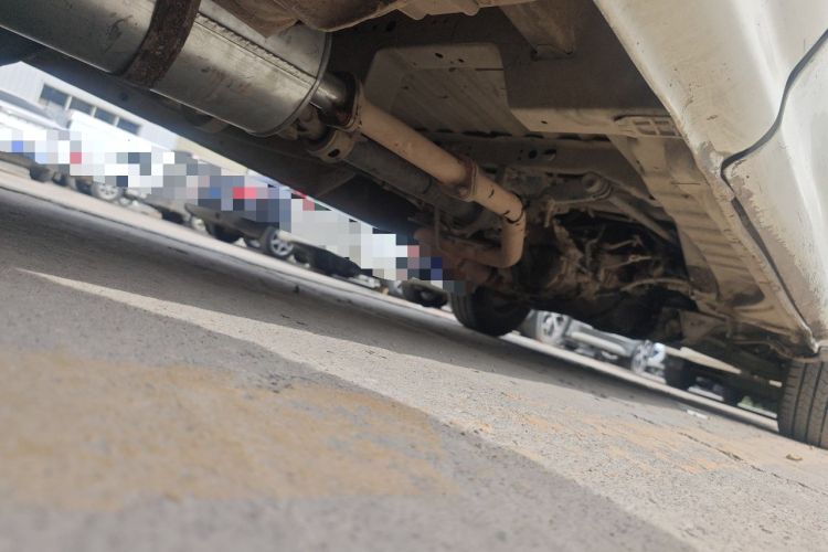 Used Golden Dragon Hiace 2010 2.0L Long-Wheelbase Gasoline Premium Version V20 Chassis Rear Right