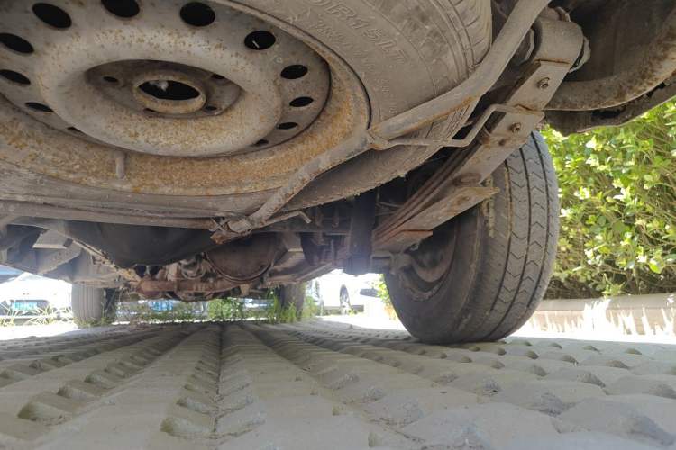 Used Golden Dragon Hiace 2010 2.0L Long-Wheelbase Gasoline Premium Version V20 Chassis Rear