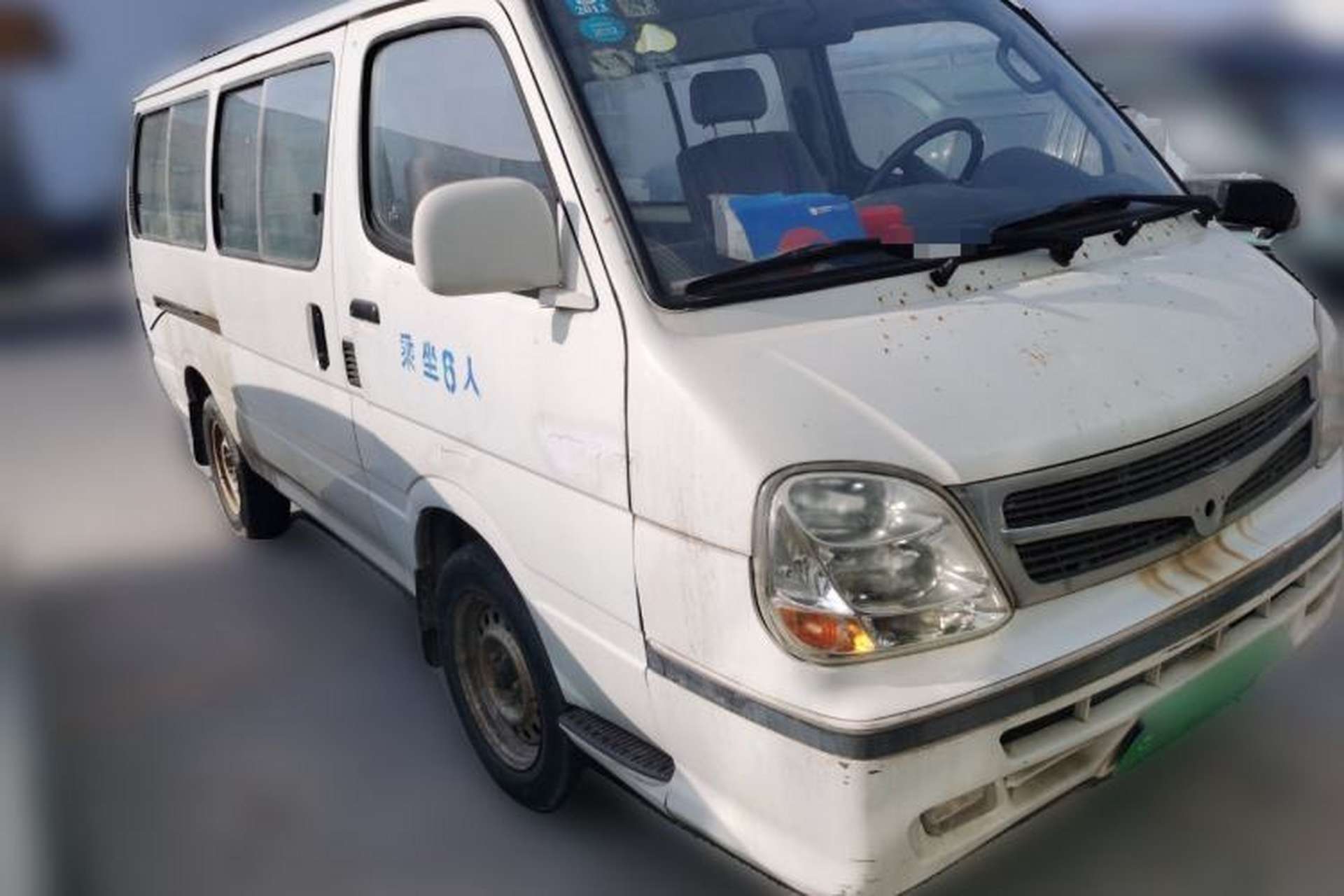 Used Golden Dragon Hiace 2010 2.0L Standard-Wheelbase Premium Version V19 Front Right 45 Deg