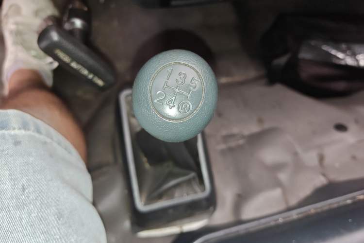 Used Golden Dragon Hiace 2010 2.0L Long-Wheelbase Gasoline Premium Version V20 Gear Lever