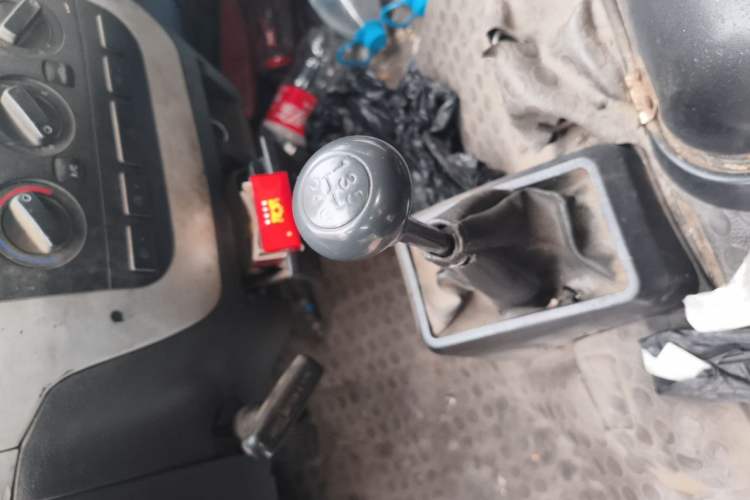 Used Golden Dragon Hiace 2010 2.0L Long-Wheelbase Gasoline Premium Version V20 Gear Lever