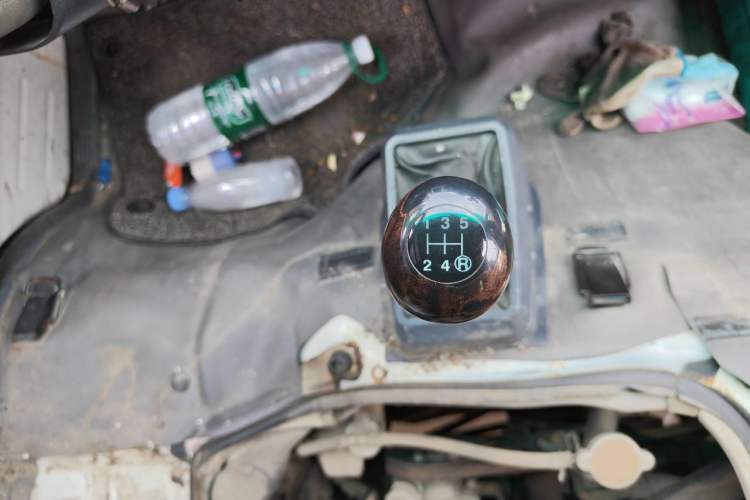 Used Golden Dragon Hiace 2010 2.0L Long-Wheelbase Gasoline Premium Version V20 Gear Lever