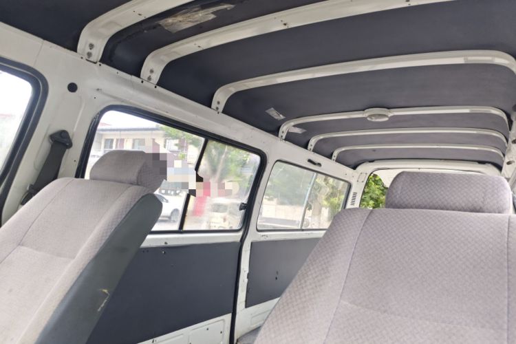 Used Golden Dragon Hiace 2010 2.0L Standard-Wheelbase Premium Version V19 Headliner