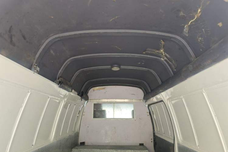 Used Golden Dragon Hiace 2010 2.0L Long-Wheelbase Gasoline Premium Version V20 Headliner