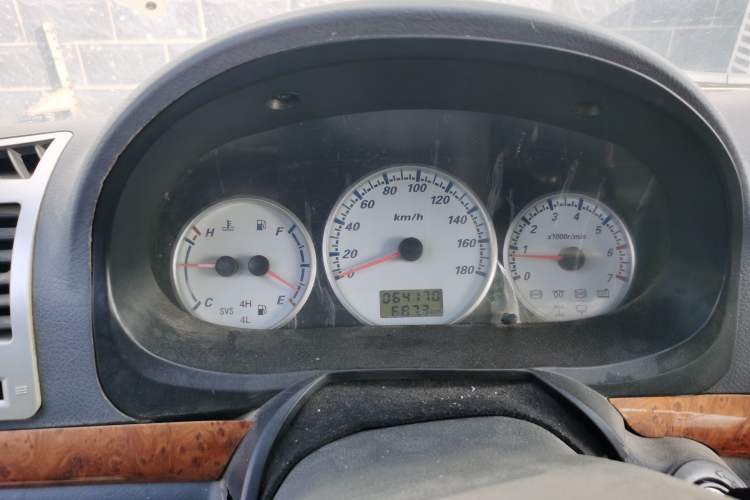 Used Golden Dragon Hiace 2010 2.0L Standard-Wheelbase Premium Version V19 Instrument Cluster