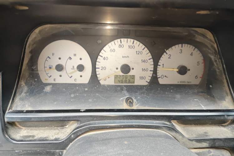 Used Golden Dragon Hiace 2010 2.8T Standard-Height Advanced Version GW2.8TC-2 Instrument Cluster