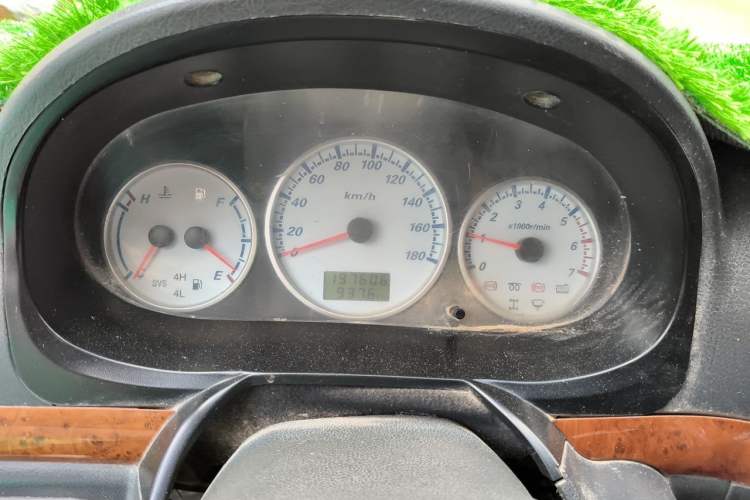 Used Golden Dragon Hiace 2010 2.0L Long-Wheelbase Gasoline Premium Version V20 Instrument Cluster